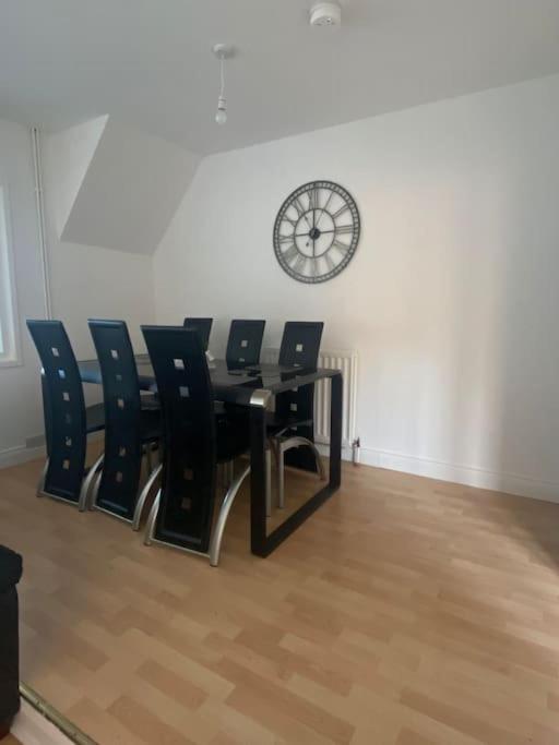 Modern Two Bed House Close To City Centre Белфаст Экстерьер фото
